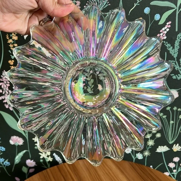 VINTAGE 60s Starburst Celestial Iridescent Rainbow Decorative Carnival Glass - Picture 3 of 7